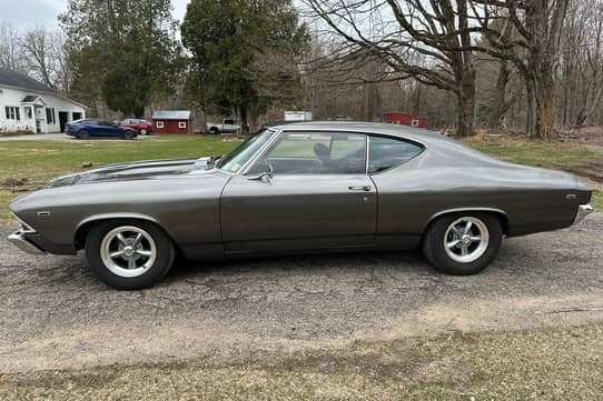 1969 Chevrolet Chevelle Coupe
Restomod Chevelle, 4-Speed Manual, Cammed 350-Cubic-Inch V8 - Image 5