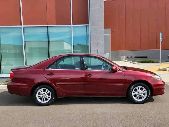 2005 Toyota Camry LE V6 - Image 14