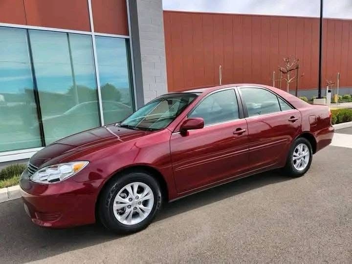 2005 Toyota Camry LE V6 - Image 8