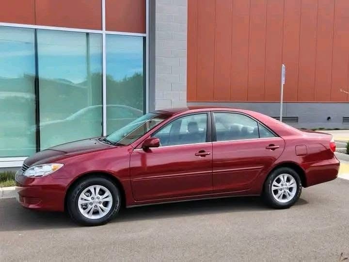 2005 Toyota Camry LE V6 - Image 7