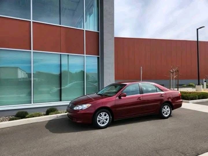 2005 Toyota Camry LE V6 - Image 6