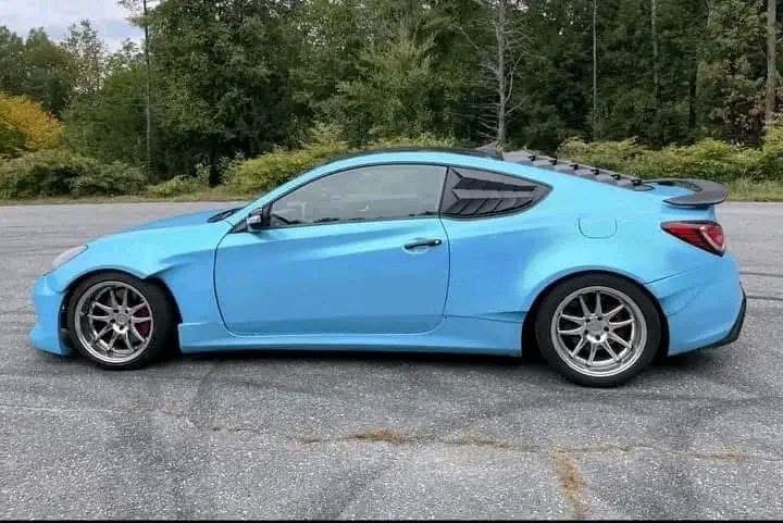 2013 Hyundai Genesis Coupe 3.8 - Image 4