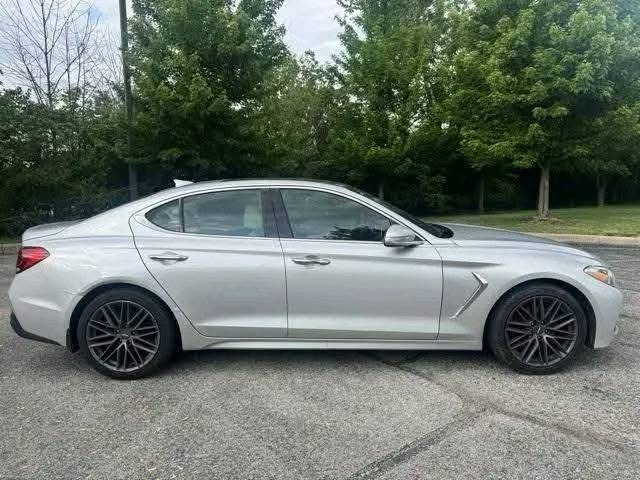 2019 Genesis G70 2.0T Advanced - Image 2