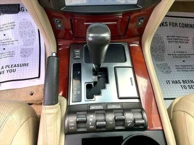 2008 Lexus LX 570 Base - Image 16