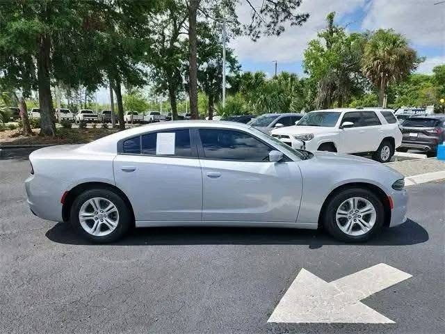 2022 Dodge Charger SXT - Image 2