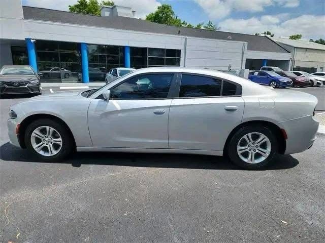2022 Dodge Charger SXT - Image 3