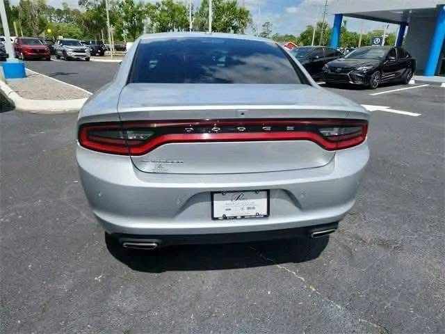 2022 Dodge Charger SXT - Image 4