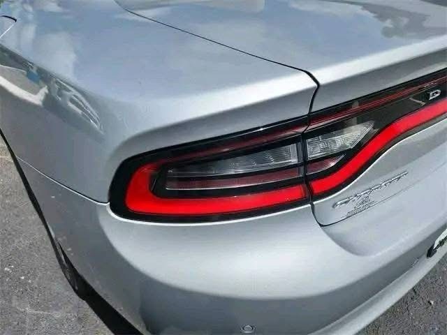 2022 Dodge Charger SXT - Image 7