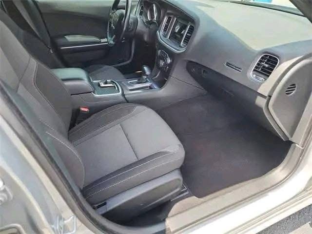 2022 Dodge Charger SXT - Image 13