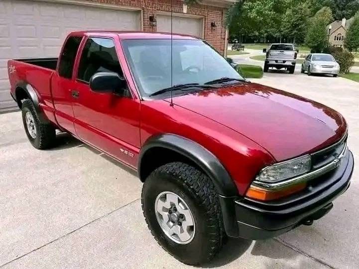 2003 Chevrolet S-10 ZR2 Extended Cab 4×4 - Image 6