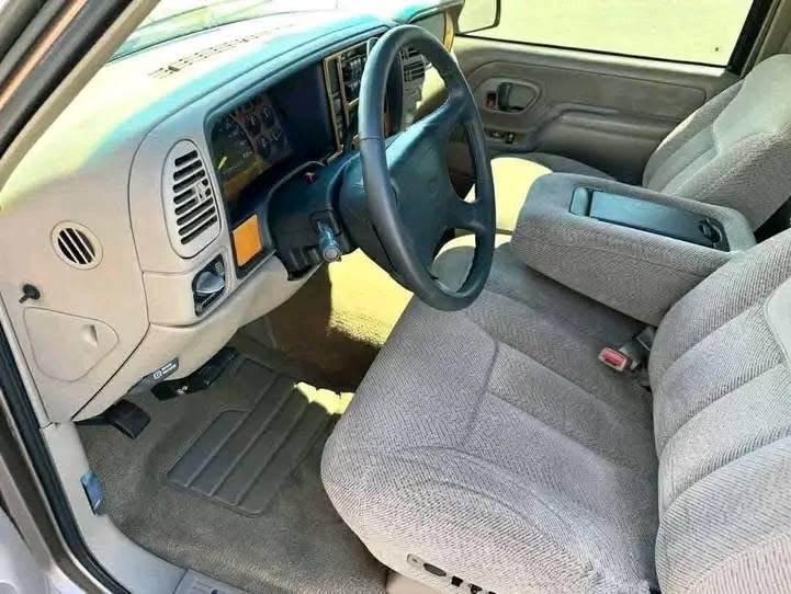 1997 Chevy Silverado 1500 Z71 4×4 - Image 5