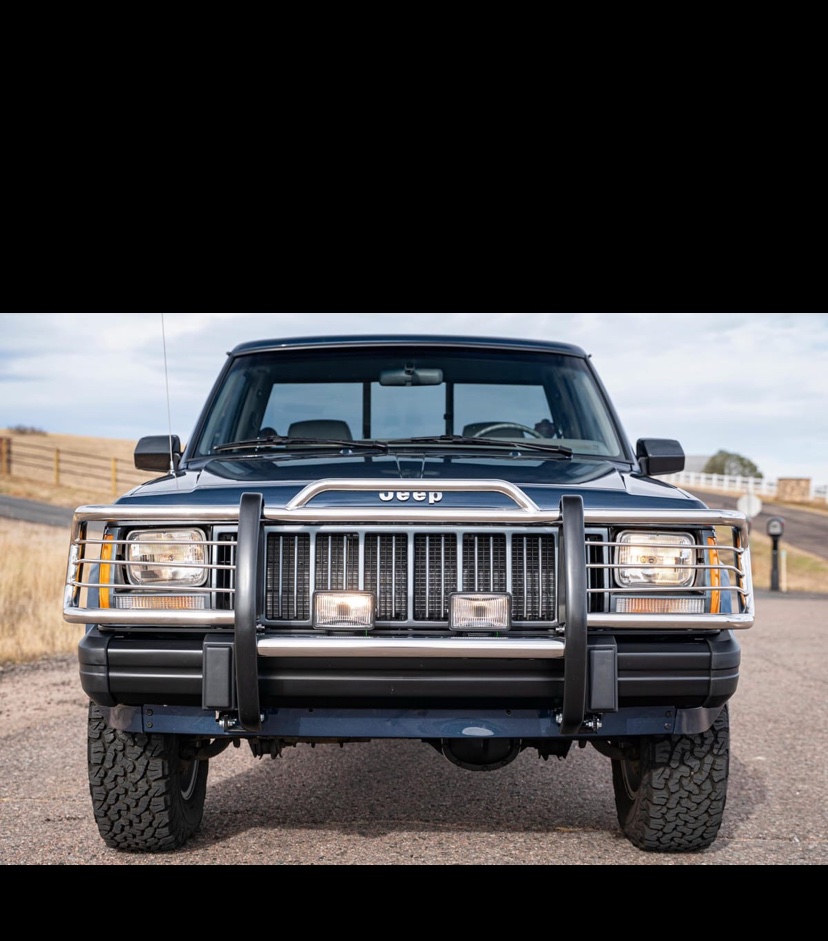 1988 Jeep Comanche Pioneer 4×4 - Image 2