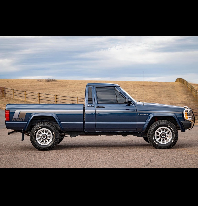 1988 Jeep Comanche Pioneer 4×4 - Image 3