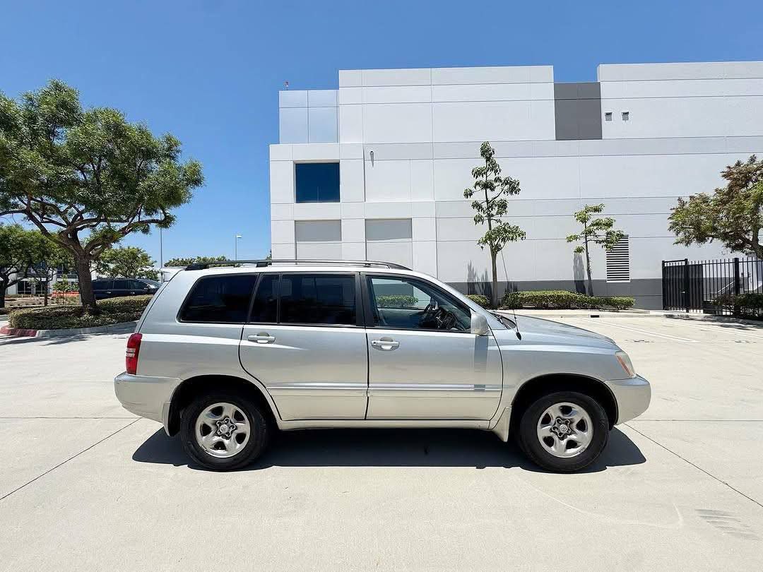 2004 Toyota Highlander SUV